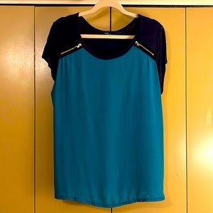 Navy/Teal flowy blouse w/zipper details